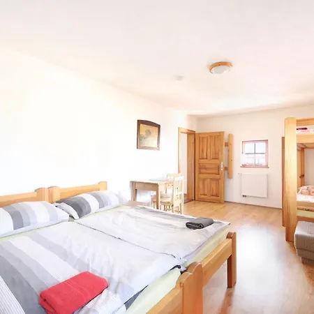 Bed & Breakfast Statek Selsky Dvur