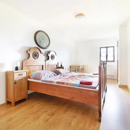 Statek Selsky Dvur Bed & Breakfast