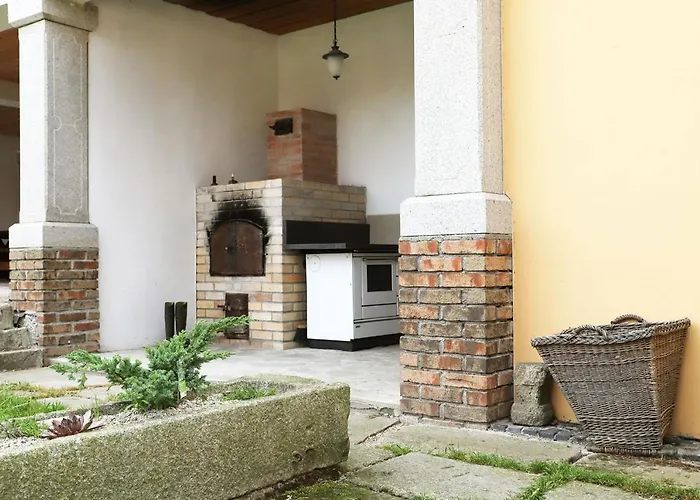 Bed & Breakfast Statek Selsky Dvur Milhostov