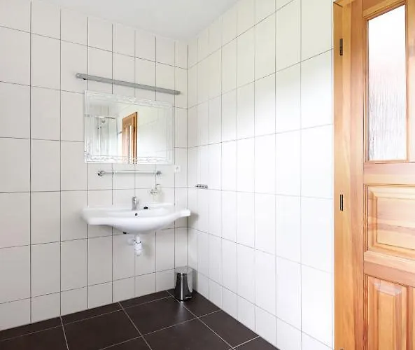 Statek Selsky Dvur Bed & Breakfast 3*